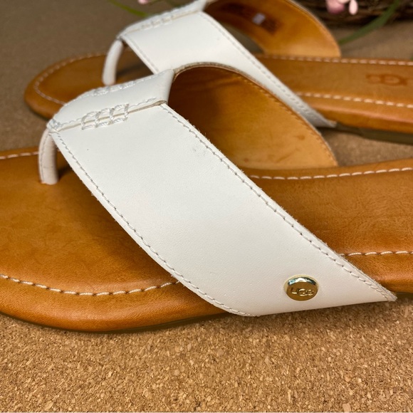 Ugg Carey Flip Flop Leather Sandals Size 6 - Picture 14 of 16